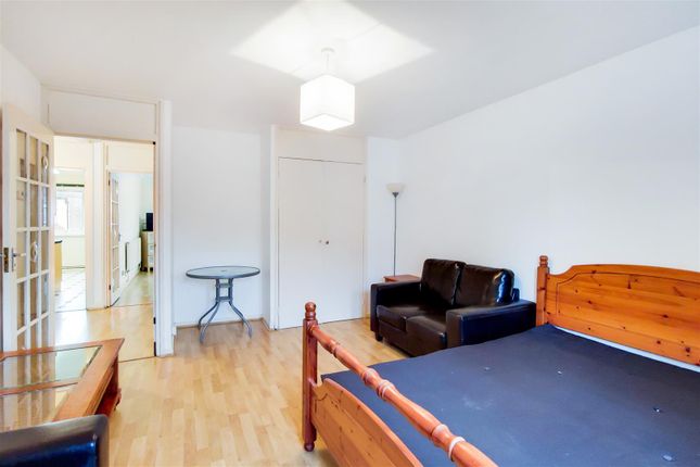 5_Master Bedroom-1.Jpg