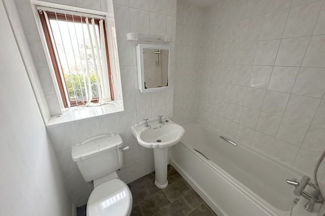 13, Weston Close, Potters Bar photo 4