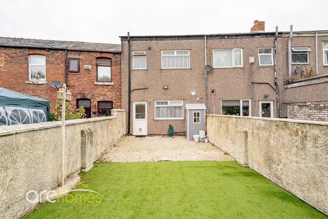 107, Moss Lane, Wigan photo 4