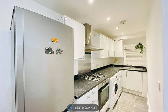 Flat, Hoxton Street, London photo 4