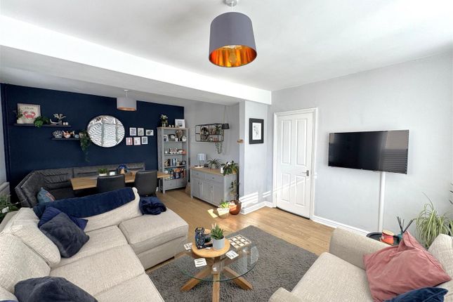 14, Newstead Road, Dorset photo 3