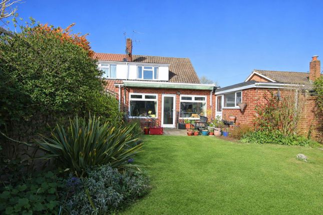 21, Anglesey Close, Ashford photo 2