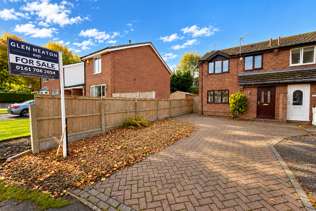 2-bed terraced on Maple Close, Stockport, £260,000