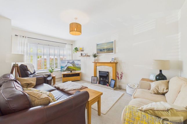 30 Foxglove Close, Newton Abbot photo 3