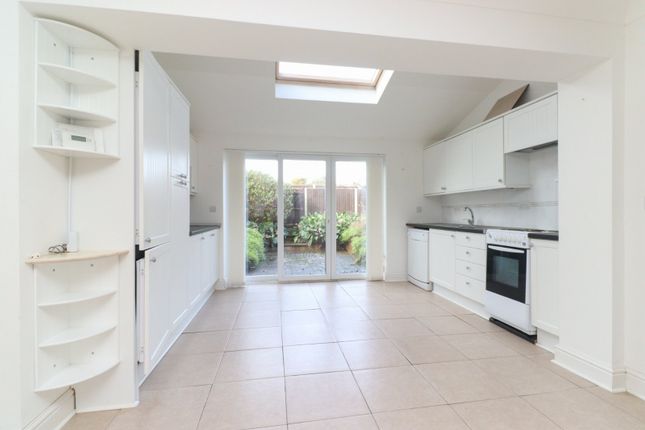 38, Copperhurst Walk, Kent photo 3