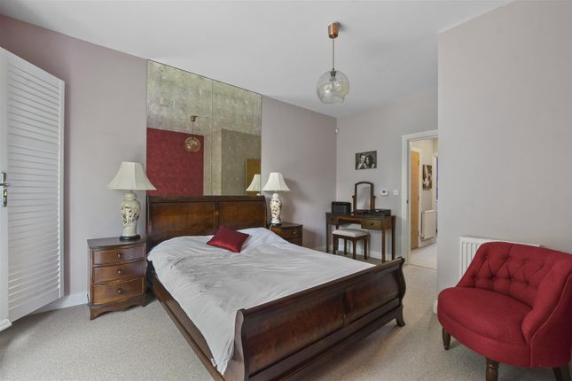 End terrace house for sale in Willis Grove, Balls Park, Hertford