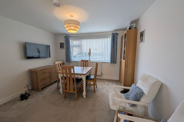 38 Garrett Crescent, Leiston photo 4