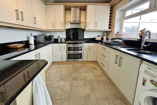 472, Manchester Road, Blackrod, Bolton photo 5