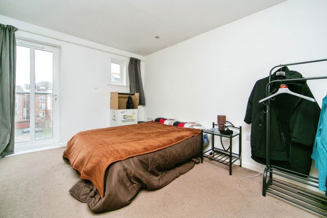 Flat for sale in Saddlery Way, Chester, Cheshire