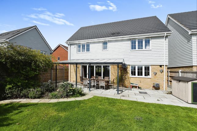 Detached house for sale in Elliots Close, West Horndon, Brentwood, Essex