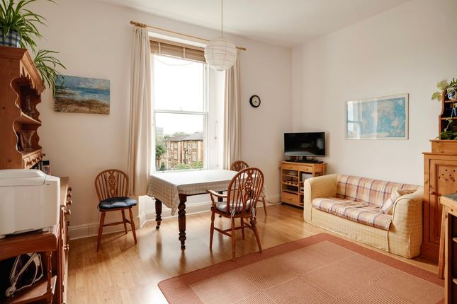 Top Floor Flat, 4, Oakfield Road, Bristol photo 4
