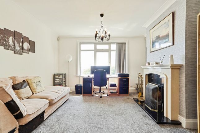 27, Braithwaite Edge Road, Keighley photo 4