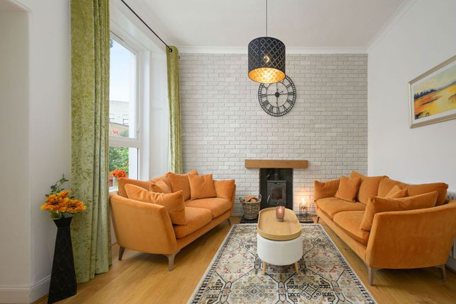 27 St. Crispins Place, Falkirk photo 4