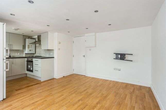 Lee Road, Perivale Greenford photo 4