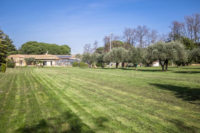 Property for sale in Saint Laurent Des Arbres, Gard, Languedoc-Roussillon, France