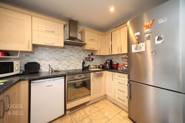 Flat for sale in The Academy, Holly Street, Luton, Bedfordshire