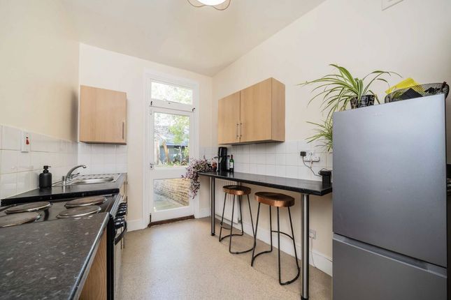 7, Victoria Terrace, London photo 4
