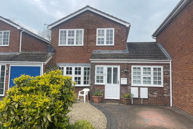 Link-detached house for sale in Dove Close, Buckingham