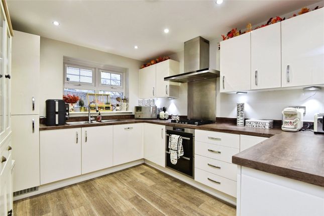 18, Williams Drive, Sandbach photo 2