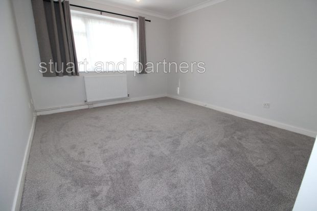 19, Sharrow Close Heath Road, Haywards Heath photo 4