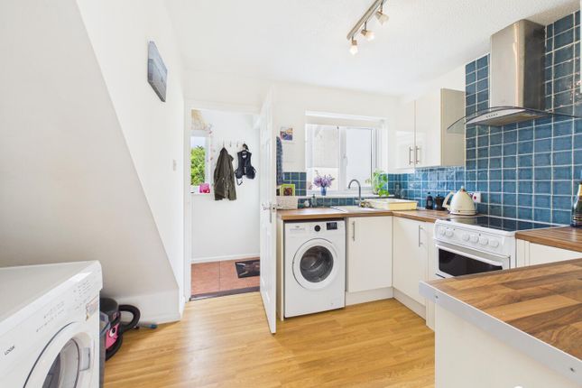 6, Arundel Court, Hayle photo 4