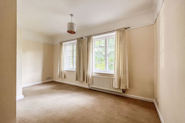 4, Bowers Parade, Harpenden photo 4
