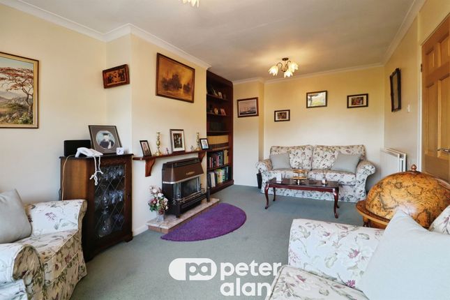 38, Yr Ysfa, MAESTEG photo 4