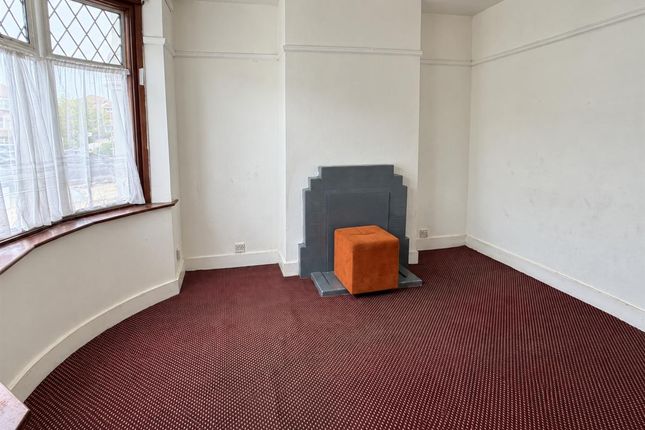 31, Spring Road, Feltham photo 2