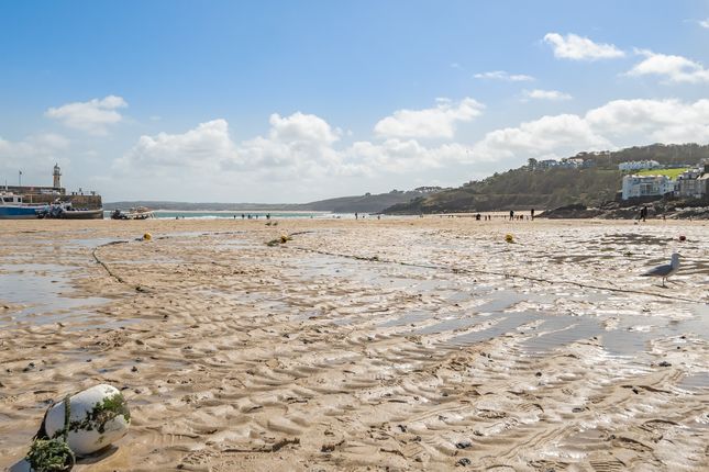 Terraced house for sale in Bunkers Hill, St. Ives