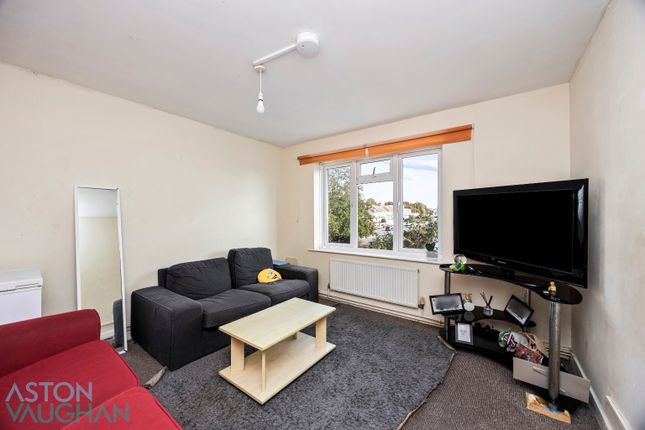 Flat 2, 84 Wolseley Road, Brighton photo 2