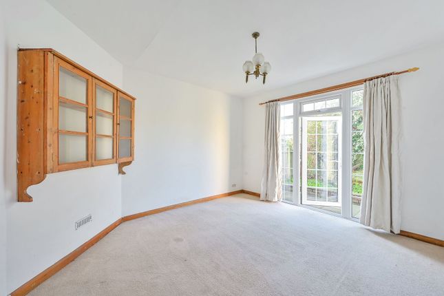 Queensland Avenue, South Wimbledon photo 3