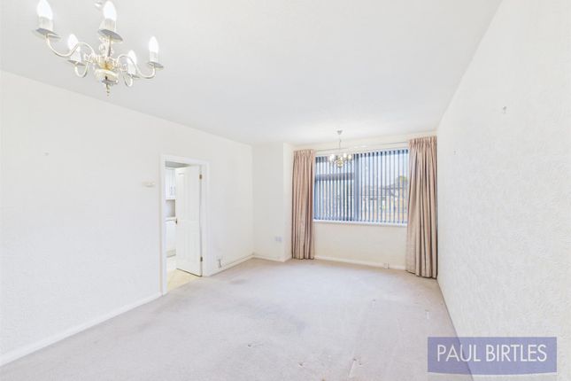 14, Albany Court, Manchester photo 2