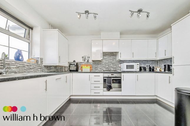 Flat 17, Shearwater House, Heron Way, HARWICH photo 2
