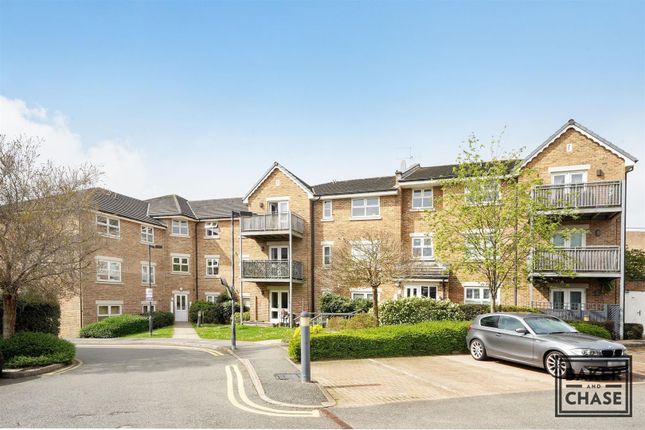 Flat for sale in Pinnata Close, Enfield