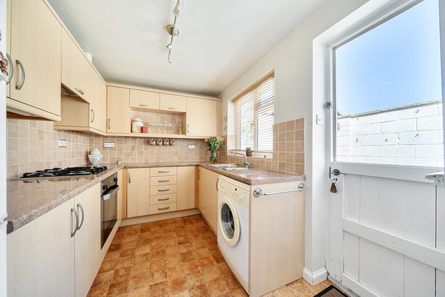12, Woodrow Road, Melksham photo 4