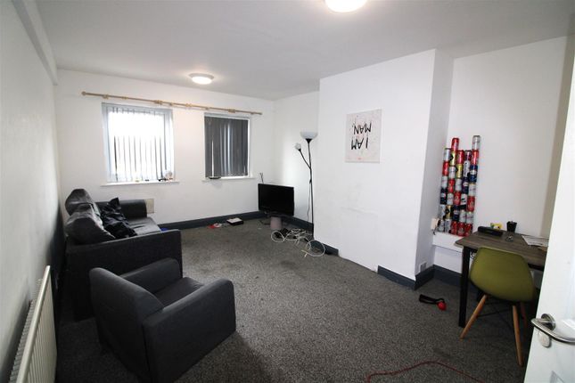 Flat to rent in Trent Bridge Buildings, West Bridgford, Nottingham