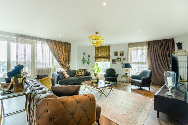 Flat for sale in Dickens Yard, Ealing, London