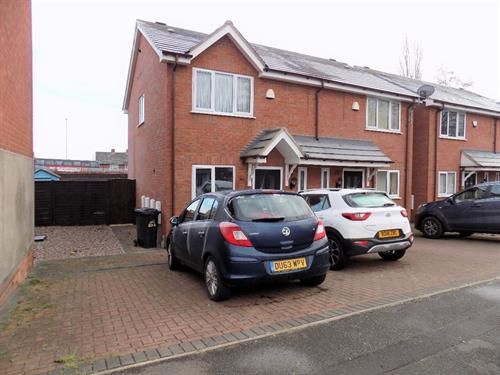 Detached house to rent in Heydon Road, Brierley Hill