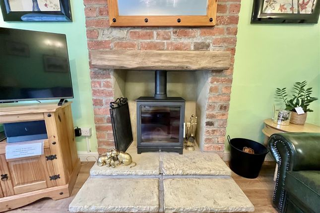 Oak Villa, 1, High Street, Drybrook photo 3