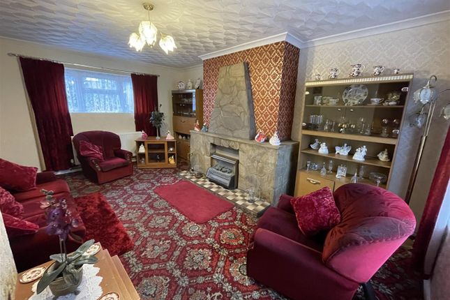 Semi-detached house for sale in Rhosnewydd, Tumble, Llanelli