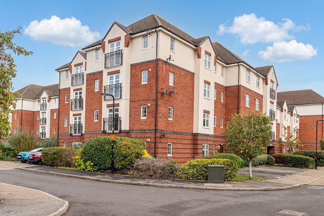 1-bed flat on 35 Causton Gardens, Eastleigh, £170,000