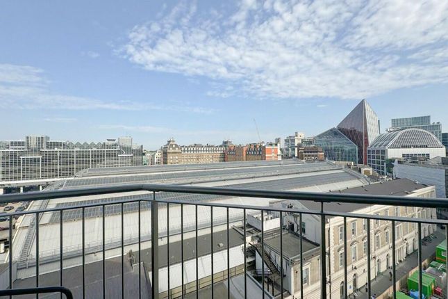Flat 401, Bridge Place, London photo 4