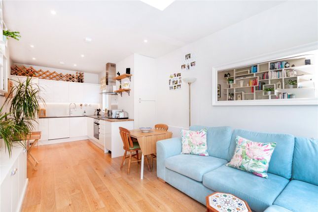 Thumbnail Flat to rent in Framfield Road, London