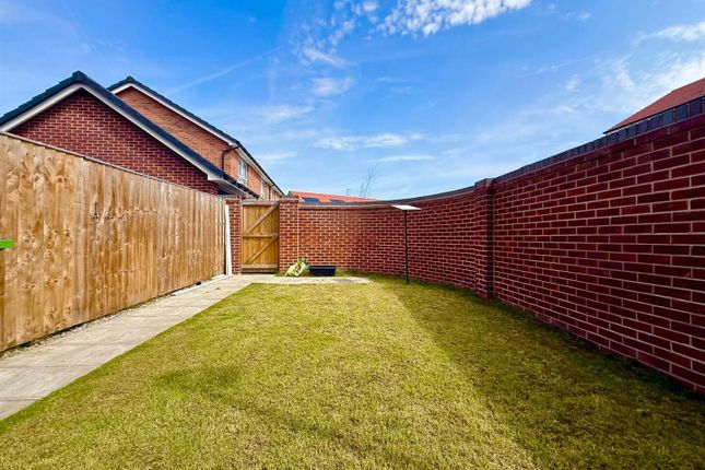 1, Sunnyside Close, Macclesfield photo 2