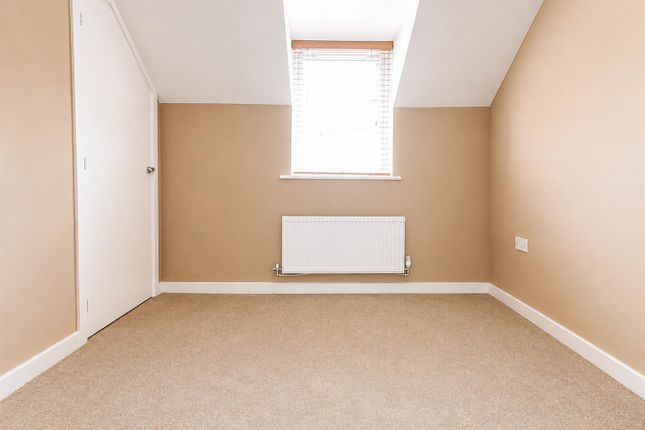 10a, Martin Hunt Drive, Colchester photo 5