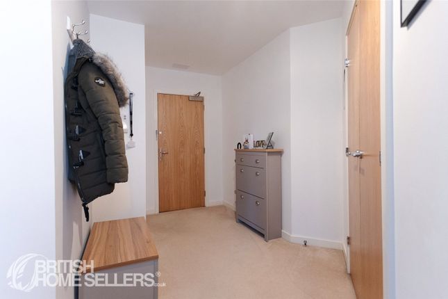 Flat 5, Blue Bell Court,, Sovereign Way, Kent photo 3