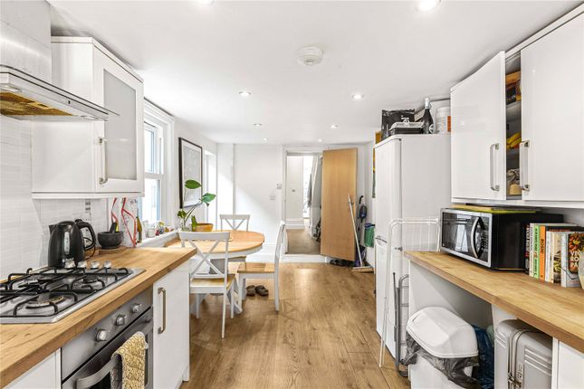 162, Swaton Road, London photo 4
