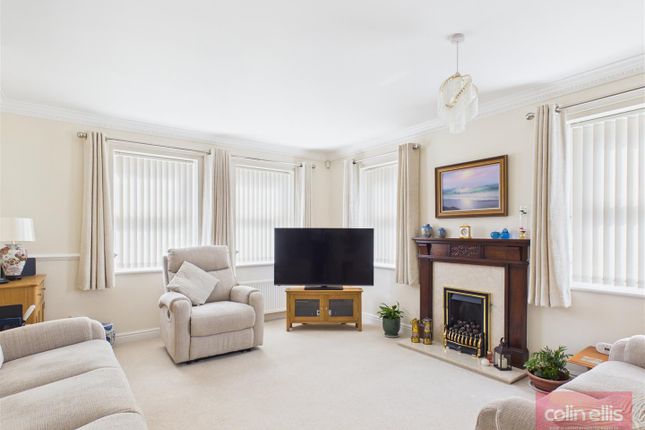 17, Duchy Avenue, Scarborough photo 4