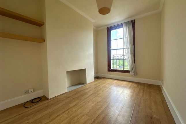 17B, Milton Place, Gravesend photo 5