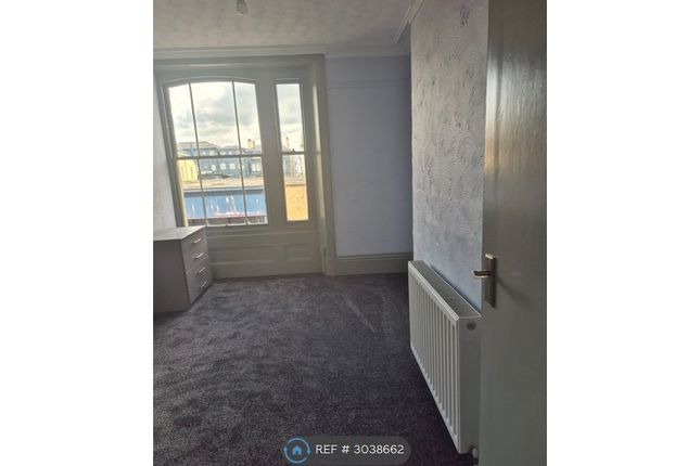 Flat, A London Road South, Lowestoft photo 4